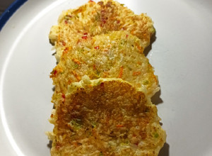 Una foto de Mini tortillas de arroz y vegetales