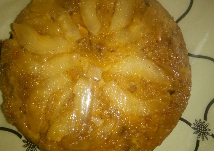 Recipe of Speedy Up-side-down fresh Pear Cake with nuts