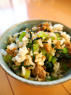 A picture of Simple Rice Mix with Komatsuna and Pork Belly.