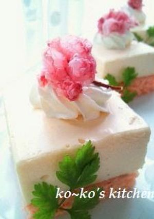 A picture of Cherry Blossom Tiramisu.