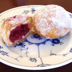 A picture of Deep-Fried Donuts Pączki.