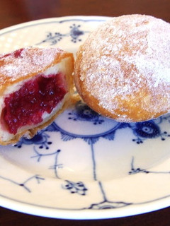 A picture of Deep-Fried Donuts Pączki.