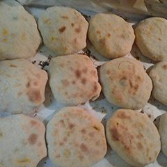 A picture of Vegetarian pie pockets.