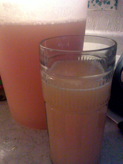 A picture of agua de melon (cantalope).