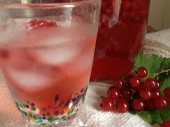 Easy Way Prepare Recipe Red Currant Sour Drink that is Can Pamper Your Tongue, Addictive}
