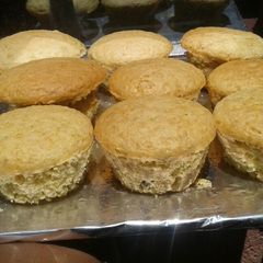 A picture of Lemon cupcakes.