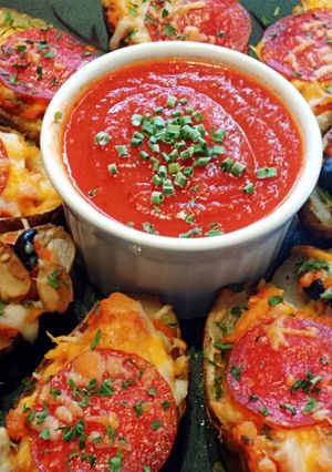 A picture of Ray's' ~Pizza Skins~.