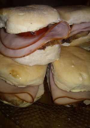 Una foto de Sandwiches de bondiola a la parrilla