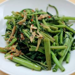 A picture of Sambal Kang Kong (Water Spinach).