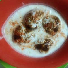 Dahi vade A picture of Dahi vade.
