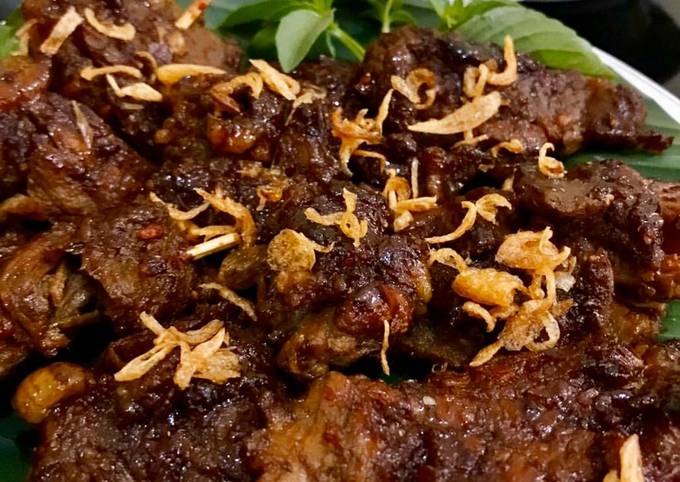 Langkah Mudah untuk Membuat Empal sapi bumbu sate, Menggugah Selera