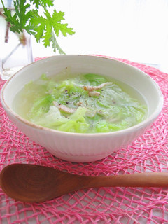 A picture of 5 Minute Soup! Bacon and Lettuce Consommé.