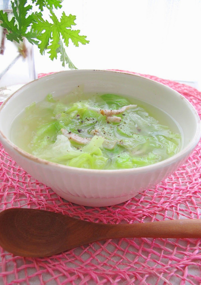 A picture of 5 Minute Soup! Bacon and Lettuce Consommé.