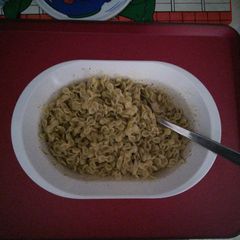 A picture of Farfellini with Pesto.