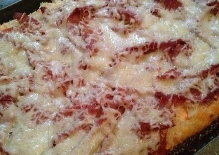 Easy Way to Prepare Perfect Corned Beef Reuben Pizza