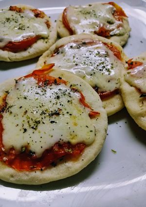 Una foto de Pizza o pizzetas de semolín