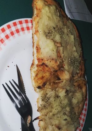 Una foto de Pizza vegana🍕😍🤩