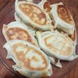 Empanadas de choclo, con verduras y un poquito de queso cremoso