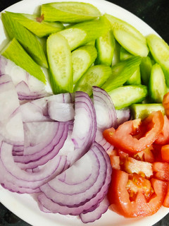 A picture of Green Salad.