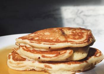 Easiest Way to Make Perfect Buttermilk Pancakes