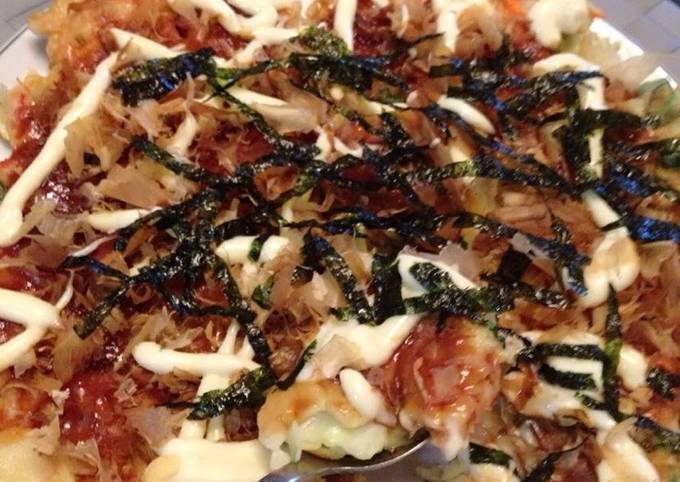 Okonomiyaki (bakwan jepang)