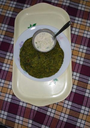 A picture of Thepla.