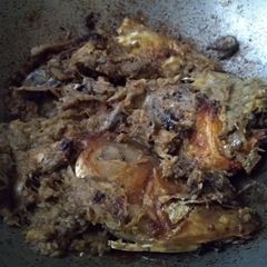 A picture of Taro stem hilsha head stir-fry.