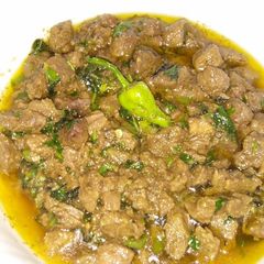 A picture of Fried Beef (Tala hua gosht).