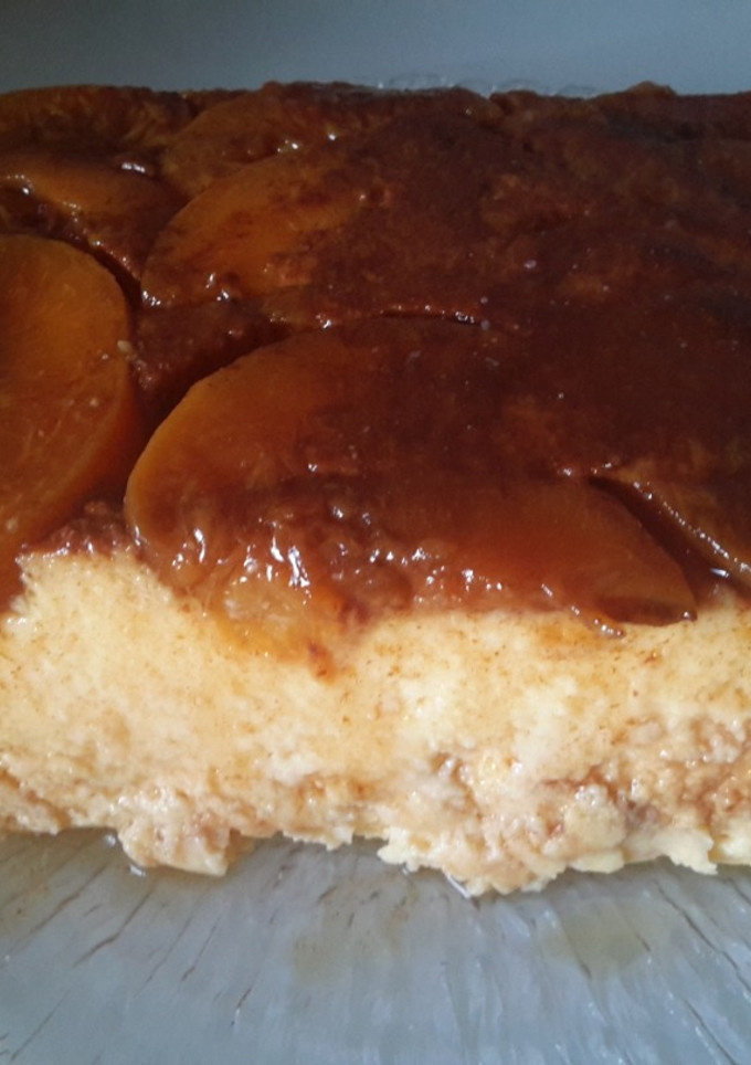 Una foto de Flan de melocotones con queso batido ligero