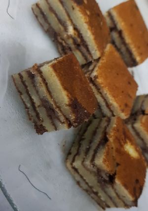 صورة لوصفة كيكه سهلة وخفيفه بدون فرن