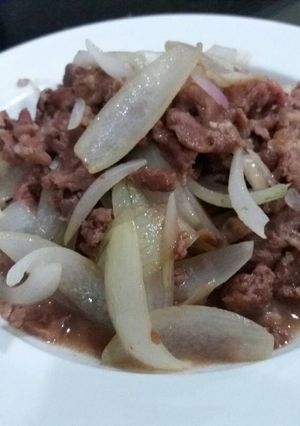 Hình của món Thịt bò xào hành tây.