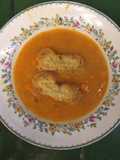 Sopa de habas con chipotle