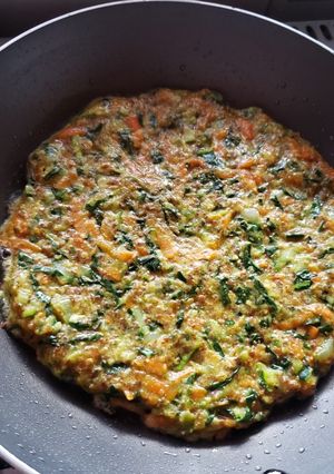 Una foto de Tortilla de zanahoria, zapallo y acelga