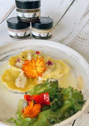 義式餃子佐松露白醬 的食譜成品照片