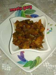 मटर के छिलकों की सब्जी (matar ke chilke ki sabzi recipe in Hindi) रेसिपी मुख्य फोटो
