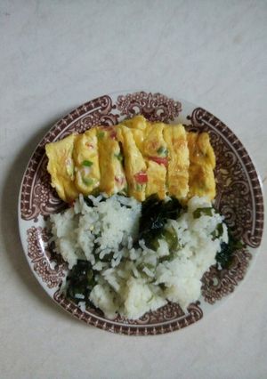 Foto resep Nasi Rumput Laut dan Cheesy Omelette