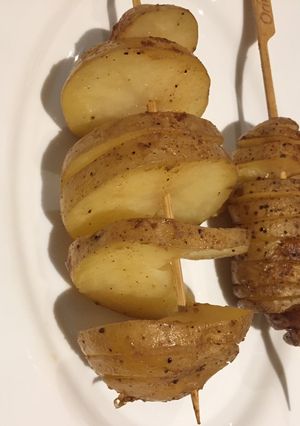 صورة لوصفة بطاطس في اعواد خشب في الفرن بدون قلي