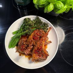 A picture of Spicy honey garlic lamb chops ✨.
