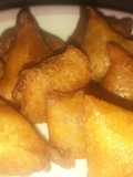Mini bread paneer samosa