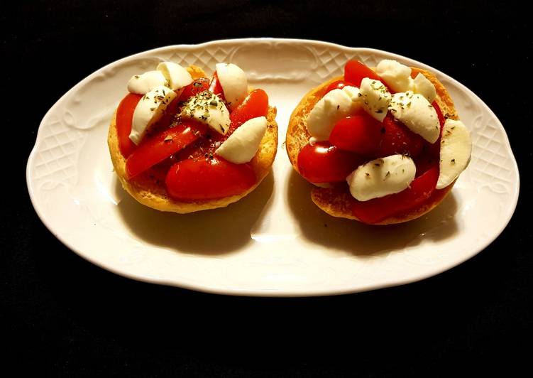 Step-by-Step Guide to Make Quick Friselle con datterini e mozzarella