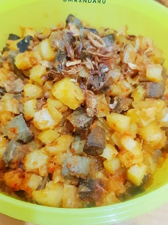 Langkah Gampang Menyiapkan Resep Balado hati sapi &amp; kentang Anti Ribet, Lezat