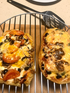 Una foto de Pizza con base de quinoa