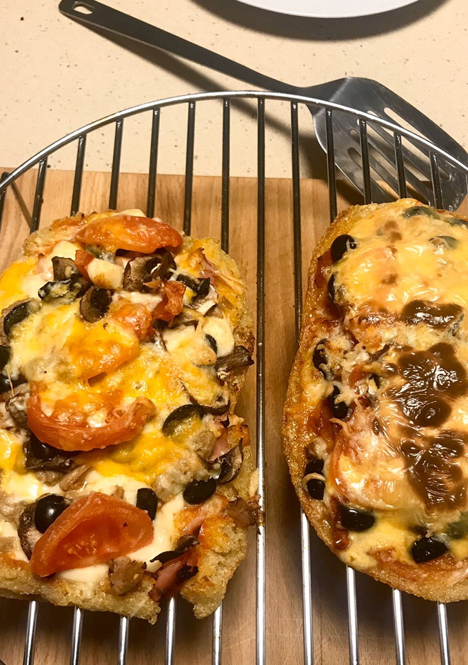 Una foto de Pizza con base de quinoa