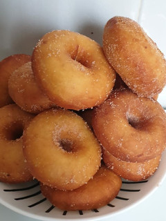 Una foto de Donuts caseros sabor naranja