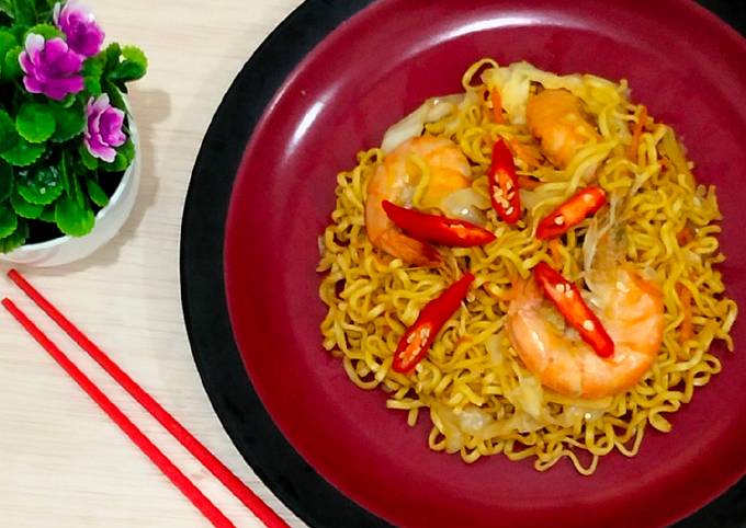 Resep Mie goreng udang oleh 🌸Listya 🌸 - Cookpad