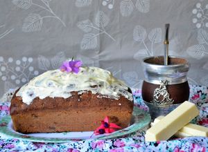 Una foto de Budín de limón y chocolate blanco💛