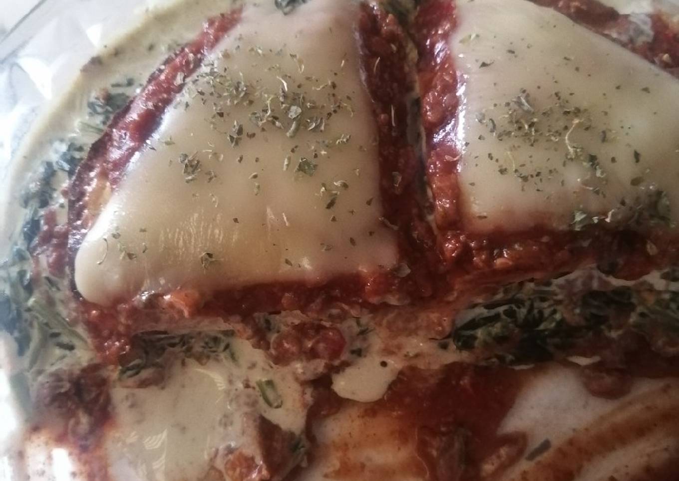 "Lasaña" de huevo con boloñesa y espinaca (Grez - Keto)