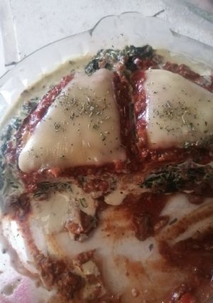 Una foto de "Lasaña" de huevo con boloñesa y espinaca (Grez - Keto)