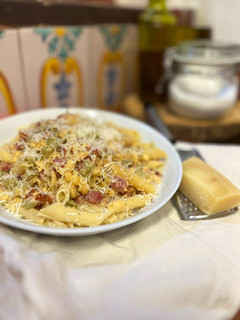 Una foto de Macarrones a la auténtica carbonara