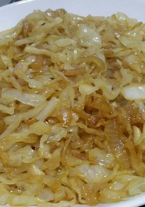 A picture of Stir-Fried cabbage and onion with cumin.